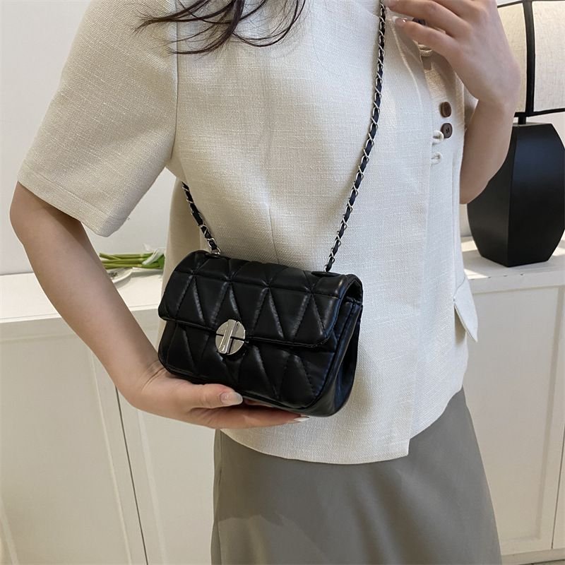 Women Fashion Solid Color Diamond Flap Square Chain Crossbody Bag